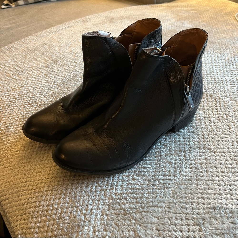 Leather black booties